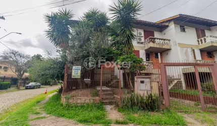 Casa com 3 quartos à venda na Avenida Imperial, 67, Ipanema, Porto Alegre, 200 m2 por R$ 900.000