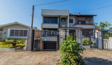 Casa com 3 quartos à venda na Rua Manajó, 192, Vila Assunção, Porto Alegre, 307 m2 por R$ 1.375.000
