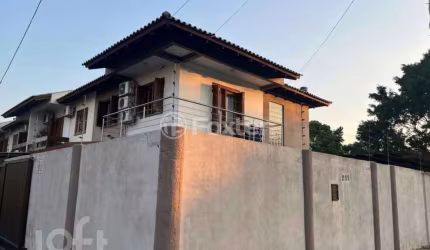 Casa com 3 quartos à venda na Rua Tobias Barreto, 211, Nossa Senhora das Graças, Canoas, 120 m2 por R$ 850.000