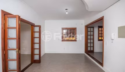 Casa comercial com 3 salas à venda na Rua Ricalde Marques, 205, Jardim São Pedro, Porto Alegre, 333 m2 por R$ 1.320.000