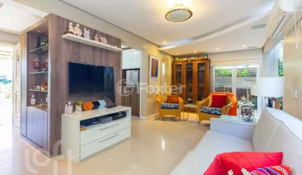Casa em condomínio fechado com 3 quartos à venda na Avenida Engenheiro Ludolfo Boehl, 1179, Teresópolis, Porto Alegre, 222 m2 por R$ 1.060.000