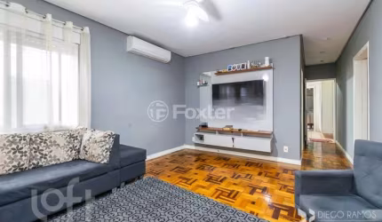 Casa com 3 quartos à venda na Rua Patrimonio, 48, Coronel Aparício Borges, Porto Alegre, 170 m2 por R$ 437.000