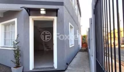 Casa com 3 quartos à venda na Rua Doutor Gregório Beheregaray Filho, 634, Passo das Pedras, Porto Alegre, 90 m2 por R$ 370.000