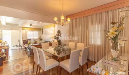 Casa com 3 quartos à venda na Avenida José Gertum, 355, Chácara das Pedras, Porto Alegre, 295 m2 por R$ 2.299.989