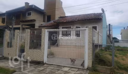 Casa com 3 quartos à venda na Rua Doutor Cláudio Walter Ferreira da Silva, 171, Guarujá, Porto Alegre, 200 m2 por R$ 600.000