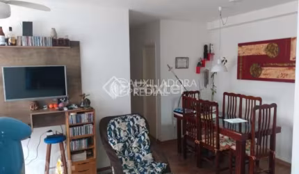 Apartamento com 3 quartos à venda na Avenida Cascais, 99, Passo das Pedras, Porto Alegre, 62 m2 por R$ 300.000