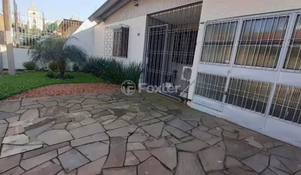 Casa com 3 quartos à venda na Rua Tenente Alberto Mendes Júnior, 60, Jardim Leopoldina, Porto Alegre, 200 m2 por R$ 450.000