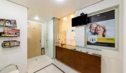 Sala comercial com 4 salas à venda na Rua Tiradentes, 381, Centro, Canoas, 52 m2 por R$ 456.000