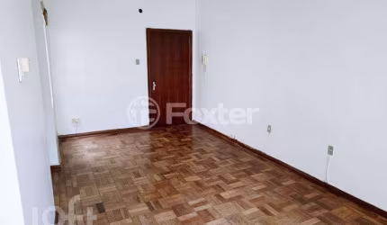 Apartamento com 1 quarto à venda na Rua Santo Antônio, 746, Floresta, Porto Alegre, 29 m2 por R$ 150.000