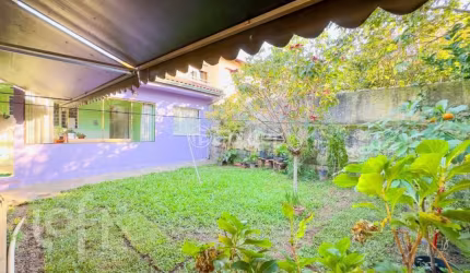 Casa com 3 quartos à venda na Rua Gaspar de Lemos, 56, Vila Ipiranga, Porto Alegre, 166 m2 por R$ 719.900