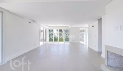 Casa com 3 quartos à venda na Rua Coroados, 665, Vila Assunção, Porto Alegre, 288 m2 por R$ 1.750.000