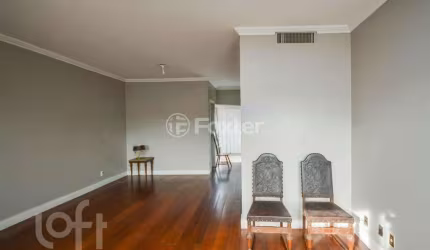 Casa com 3 quartos à venda na Rua Butuí, 185, Cristal, Porto Alegre, 210 m2 por R$ 890.000