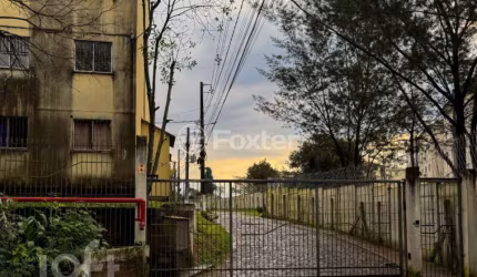 Apartamento com 2 quartos à venda na Rua Zulmiro Gomes da Silva, 100, Olaria, Canoas, 38 m2 por R$ 125.000