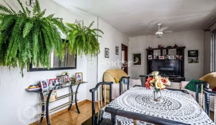 Apartamento com 3 quartos à venda na Rua Roque Calage, 200, Passo da Areia, Porto Alegre, 74 m2 por R$ 320.000