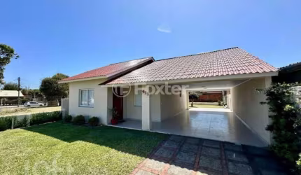 Casa com 2 quartos à venda na Avenida Ararigbóia, 499, Centro, Capão da Canoa, 100 m2 por R$ 624.000