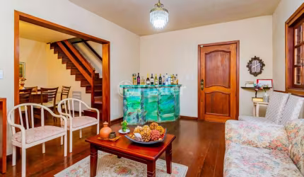 Casa com 3 quartos à venda na Rua Professor José Conde, 35, Partenon, Porto Alegre, 300 m2 por R$ 1.000.000