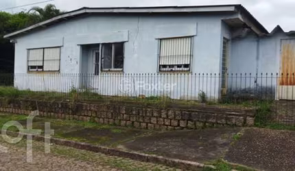 Casa com 3 quartos à venda na Rua Victor Issler, 329, Espírito Santo, Porto Alegre, 300 m2 por R$ 280.000