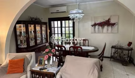 Casa comercial com 2 salas à venda na Avenida Coronel Gastão Haslocher Mazeron, 260, Medianeira, Porto Alegre, 220 m2 por R$ 1.050.000