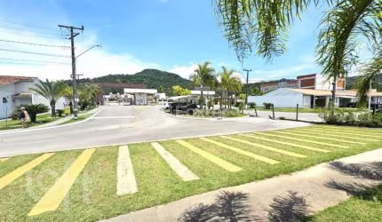 Casa com 3 quartos à venda na Avenida Paulo Roberto Vidal, 2494, Bela Vista, Palhoça, 102 m2 por R$ 380.000