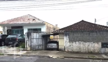 Casa com 4 quartos à venda na Rua Moura, 183, Barreiros, São José, 77 m2 por R$ 550.000