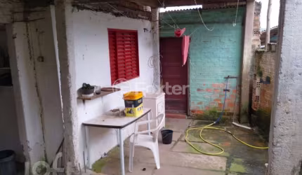 Casa com 2 quartos à venda na Rua Gregório Perez, 294, Cavalhada, Porto Alegre, 122 m2 por R$ 145.000