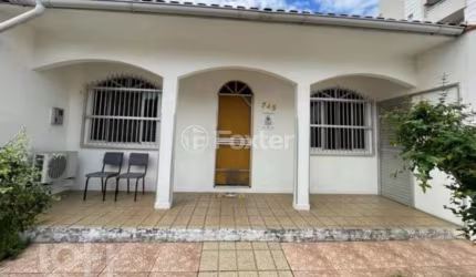 Casa com 3 quartos à venda na Rua Santo Antônio, 745, Barreiros, São José, 182 m2 por R$ 850.000