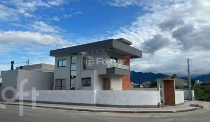 Casa com 3 quartos à venda na Rua Rosa Emília Martins, 23, Bela Vista, Palhoça, 140 m2 por R$ 800.000