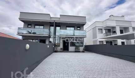 Casa com 3 quartos à venda na Rua Morumbi, 406, Enseada de Brito, Palhoça, 112 m2 por R$ 825.000