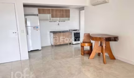 Apartamento com 3 quartos à venda na Rua Alcides S. Coelho, 390, Praia Comprida, São José, 79 m2 por R$ 650.000