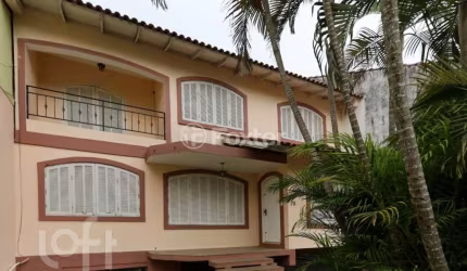 Casa com 4 quartos à venda na Rua Euclides da Cunha, 78, Centro, Canoas, 362 m2 por R$ 798.000