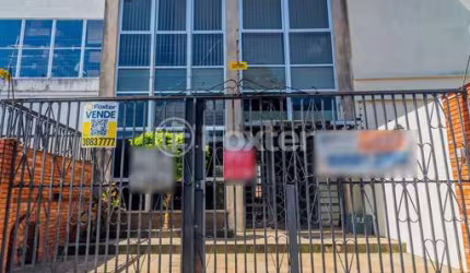 Prédio à venda na Rua Buarque de Macedo, 526, São Geraldo, Porto Alegre, 231 m2 por R$ 905.000