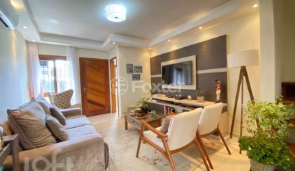 Casa com 2 quartos à venda na Rua Ilari Arlindo Basei, 190, Guarujá, Porto Alegre, 134 m2 por R$ 439.000