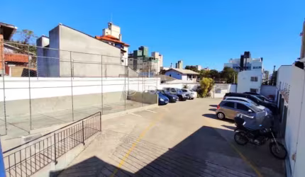Apartamento com 2 quartos à venda na Rua Campolino Alves, 1199, Abraão, Florianópolis, 54 m2 por R$ 380.000