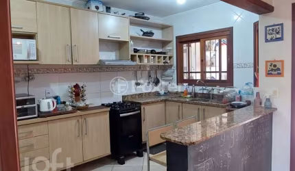 Casa com 3 quartos à venda na Rua Moacyr Godoy Ilha, 186, Espírito Santo, Porto Alegre, 127 m2 por R$ 520.000