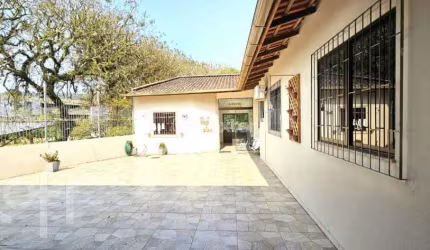 Casa com 3 quartos à venda na Servidão Corintians, 248, Pantanal, Florianópolis, 228 m2 por R$ 1.300.000