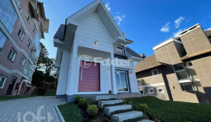 Casa em condomínio fechado com 3 quartos à venda na Rua Dos Papagaios, 464, Quinta da Serra, Canela, 160 m2 por R$ 2.300.000