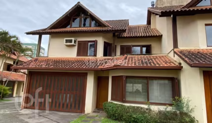 Casa em condomínio fechado com 4 quartos à venda na Rua Lavradio, 135, Petrópolis, Porto Alegre, 391 m2 por R$ 1.950.000
