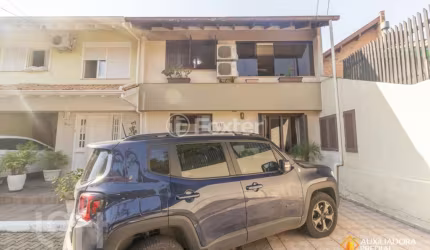 Casa em condomínio fechado com 3 quartos à venda na Avenida Juca Batista, 1490, Cavalhada, Porto Alegre, 167 m2 por R$ 590.000