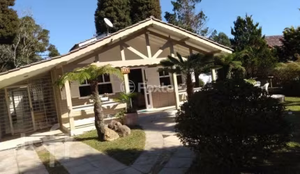 Casa com 3 quartos à venda na Rua João Leopoldo Lied, 918, Três Pinheiros, Gramado, 130 m2 por R$ 1.500.000