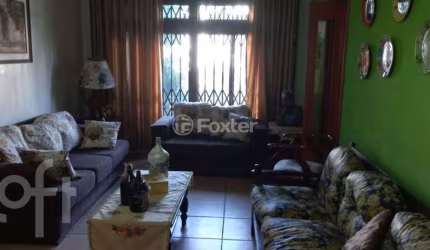 Casa com 4 quartos à venda na Rua Vinte e Cinco de Julho, 110, Santa Maria Goretti, Porto Alegre, 250 m2 por R$ 899.980