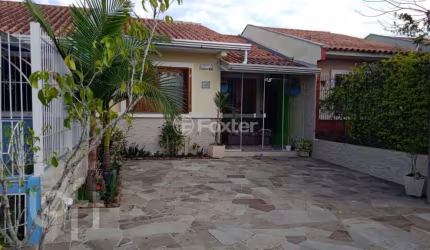Casa com 3 quartos à venda na Rua Irmão Firmino Biazus, 140, Hípica, Porto Alegre, 135 m2 por R$ 295.000