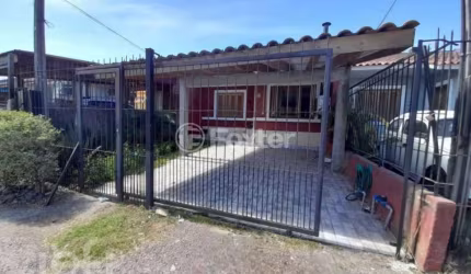 Casa com 2 quartos à venda na Rua Dom Antônio Cheuiche, 49, Hípica, Porto Alegre, 46 m2 por R$ 265.000