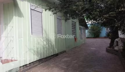 Casa com 6 quartos à venda na Rua São Sepé, 153, Vila Jardim, Porto Alegre, 492 m2 por R$ 650.000
