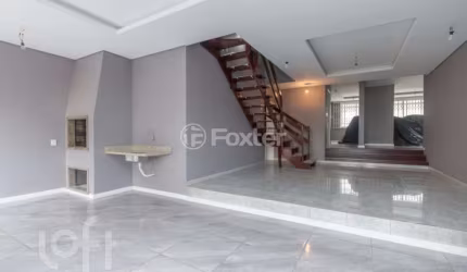 Casa com 4 quartos à venda na Rua Burum, 104, Vila Assunção, Porto Alegre, 290 m2 por R$ 1.000.000