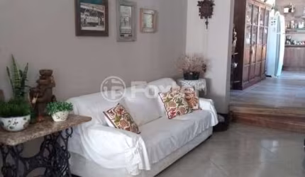 Casa com 3 quartos à venda na Rua Jayme Saul de Borba, 40, Espírito Santo, Porto Alegre, 107 m2 por R$ 720.000