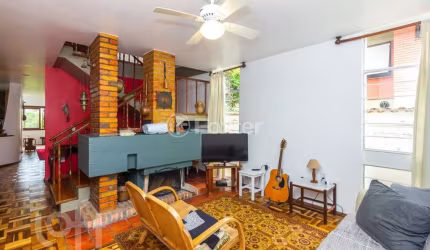 Casa com 4 quartos à venda na Rua Coroados, 1170, Vila Assunção, Porto Alegre, 350 m2 por R$ 1.650.000
