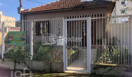 Casa com 3 quartos à venda na Avenida Benno Mentz, 1003, Vila Ipiranga, Porto Alegre, 330 m2 por R$ 599.990