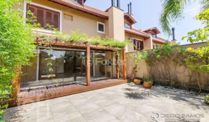 Casa em condomínio fechado com 3 quartos à venda na Rua Ana Maltz Knijnik, 100, Três Figueiras, Porto Alegre, 436 m2 por R$ 3.700.000