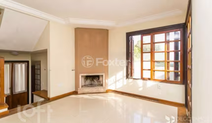 Casa em condomínio fechado com 4 quartos à venda na Avenida Jacuí, 1248, Cristal, Porto Alegre, 193 m2 por R$ 560.000