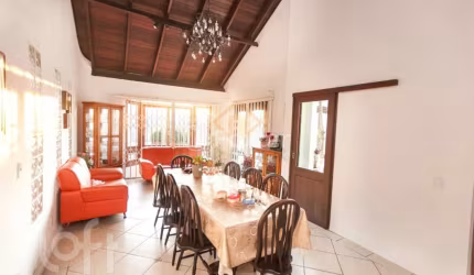 Casa com 5 quartos à venda na Rua Mozart, 133, Três Figueiras, Porto Alegre, 300 m2 por R$ 2.100.000